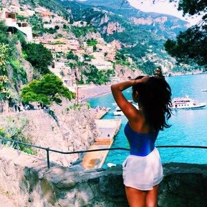 Meet your Posher, Eliztricity!